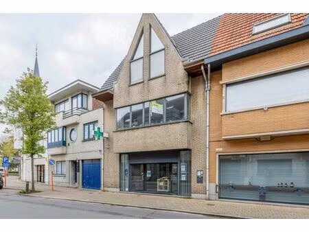 handelspand met woonst op zichtlocatie