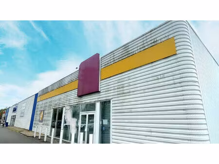 location commerce 3 pièces 600 m² à châtellerault (86100)