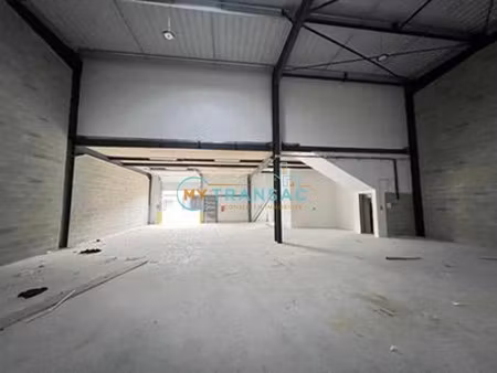 location local commercial