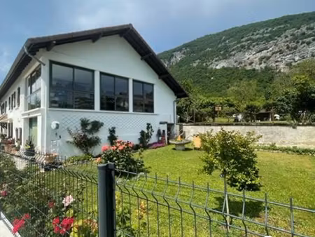 maison 8 pièces  5 chambres