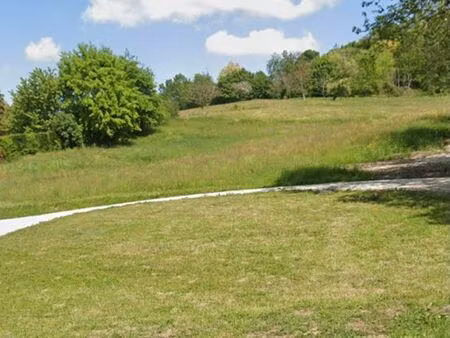 terrain 1 000 m² proissans