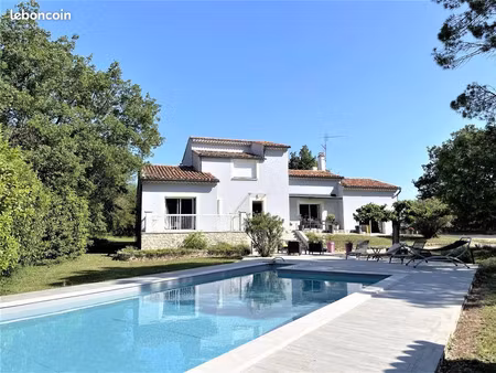 vente maison 5 pièces 162 m² saint-privat-de-champclos (30430)
