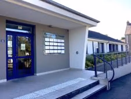 à louer local professionnel - maison médicale - bretagne sud (35)