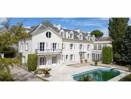 maison avec piscine et jardin les coteaux de seine - louveciennes (78)