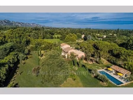 villa de 6 chambres de luxe en location eygalières  france