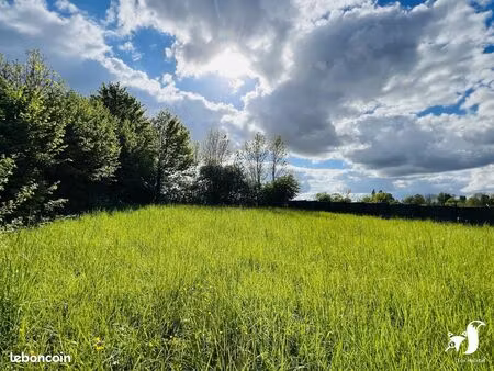 terrain 872 m² maretz