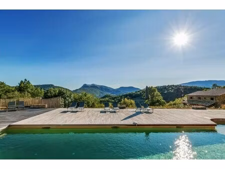 maison de luxe à vendre à teyssières