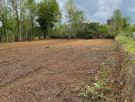 terrain à vendre en zone ui