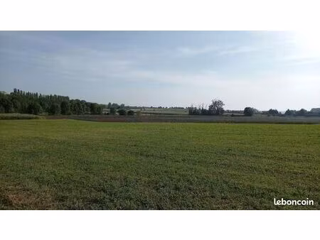 terrain 6 081 m² aigueperse