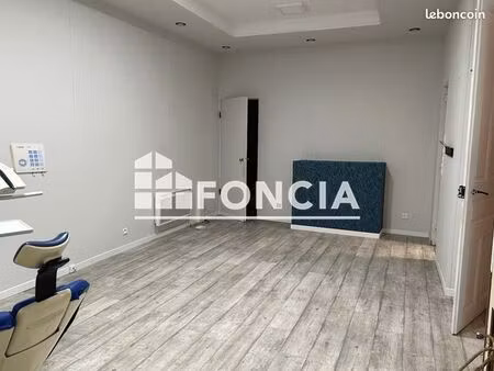 local commercial 60 m²