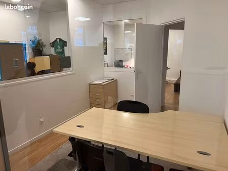 loue bureau 12 m2 (zfu plus is)