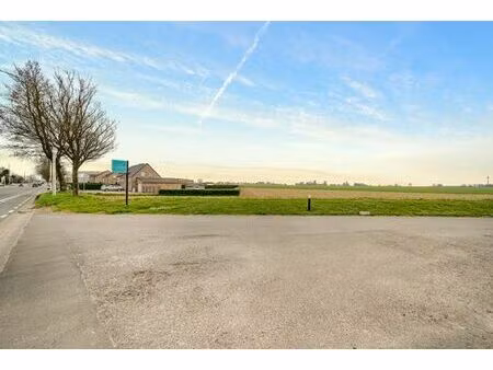 terrain de +/- 1ha pour projet appartements et maison