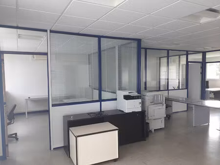160 m² bureaux ecole valentin