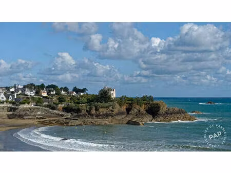 grande maison de famille idéalement située sur une presqu'île privée avec jardin. pour 11 