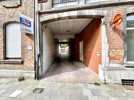 garagecomplex in centrum ieper (10 garages + 2 carports)
