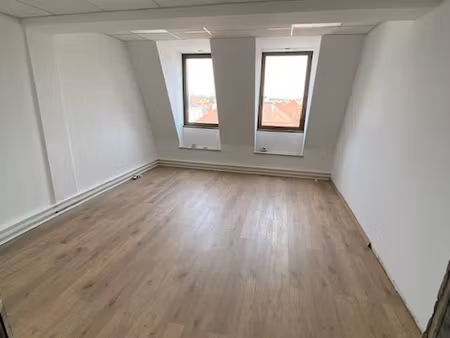 haguenau - bureau de 19 m2 - refait a neuf
