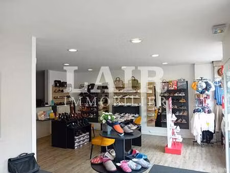 vente bureaux et commerces à pre-en-pail (53140) : à vendre / 60m² pre-en-pail