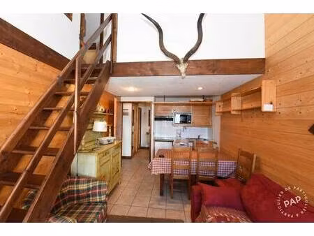 appartement en plein centre situé au pieds des pistes  3 chambres  un sejour avec coin cui