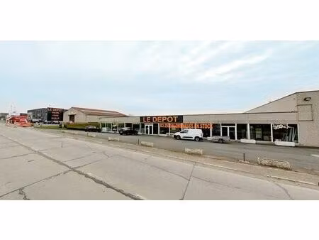 à louer - entrepôt et surface commerciale