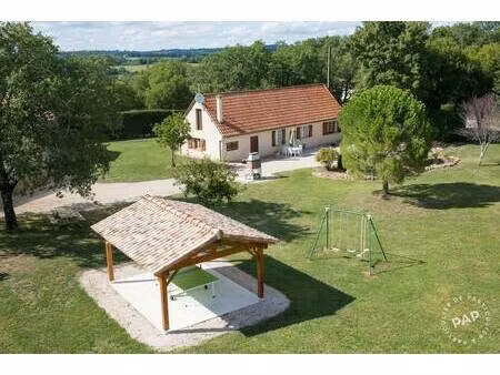 maison avec piscine privée réservée à cette location très reposant. piscine 11x5m avec 80 
