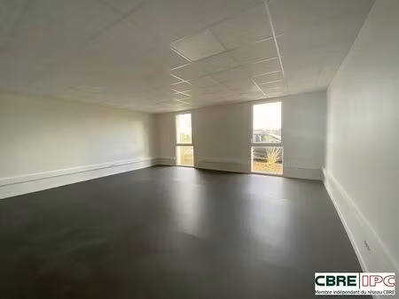 location bureau saint geours de maremne 75 m²