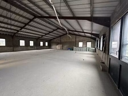 location bureau vivonne 220 m²