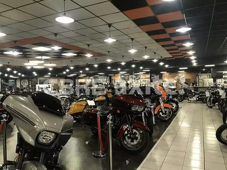 location commerce seynod 1 418 m²