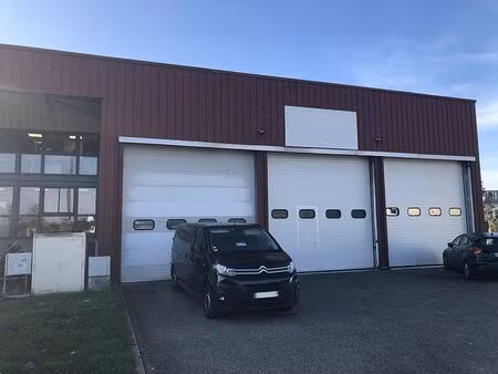 location local d'activités corbas 1 780 m²