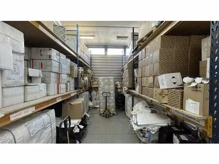 location local d'activités croissy beaubourg 609 m²