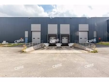location local d'activités lieusaint 4 342 m²
