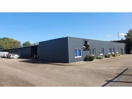location local d'activités maromme 1 067 m²