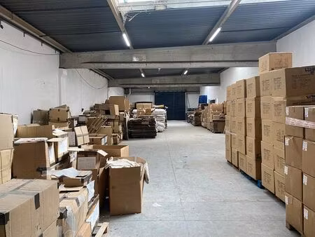 location local d'activités st ouen l'aumone 1 720 m²