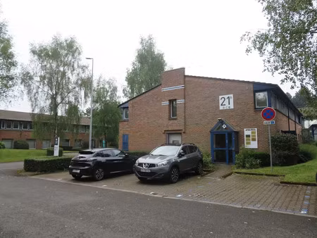 location locaux professionnels 36 m² à villeneuve-d'ascq (59491)  728 €