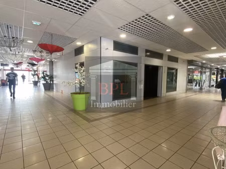 location local commercial