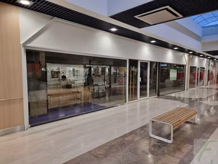 location locaux professionnels 139 m² à aix-les-bains (73100)  2 896 €