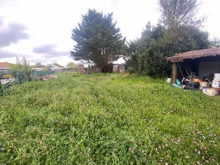 terrain le fenouiller 300 m2