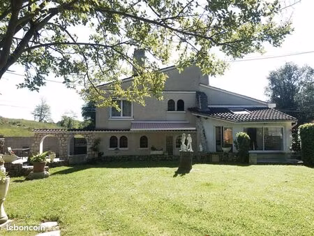 maison 6 pièces 186 m²