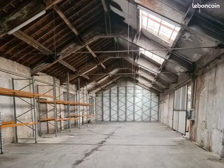 local de stockage - 380m2