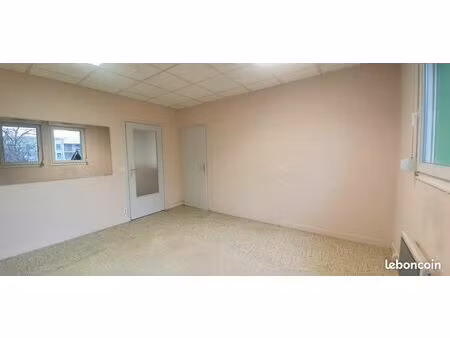 bureaux 78 m²