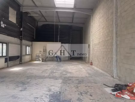 boutique 200m² a louer villescrennes