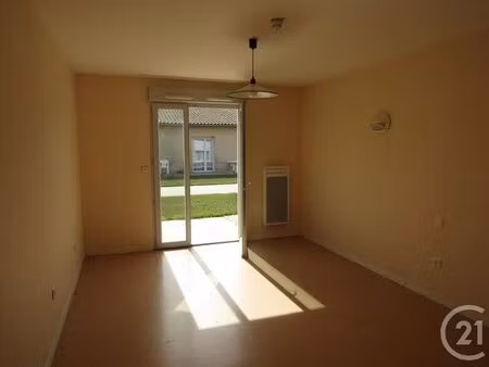 appartement studio à louer - 1 pièce - 23 m2 - melle - 79 - poitou-charentes