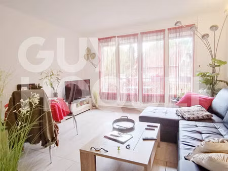 vente : appartement 3 pièces (55 m²) à rousies