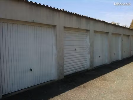 box sécurisé dans résidence 14m2