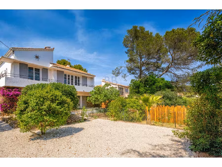 saint-raphael 500m des plages...