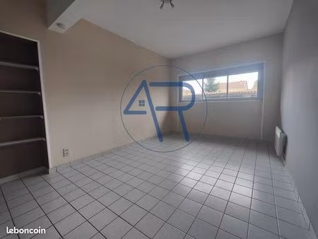 studio 1 pièce 27 m²