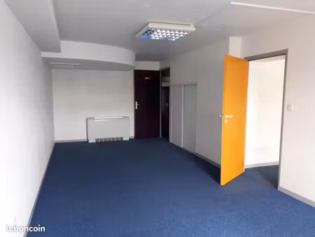 bureaux 97 m²