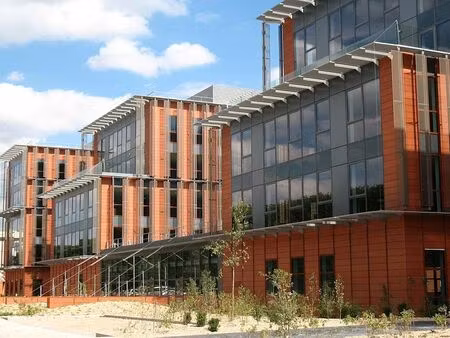 location bureau chevilly larue 528 m²