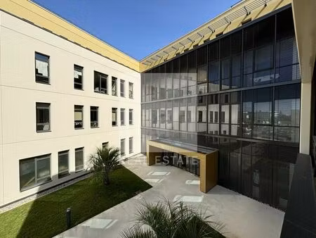 location bureau 3711 m² à genas (69740)