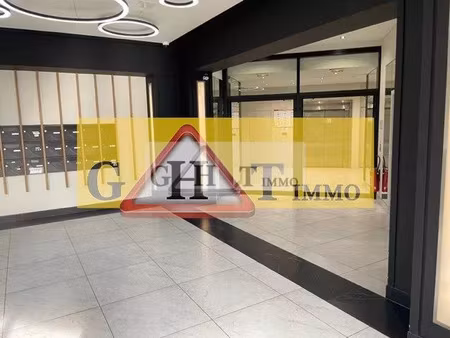 location bureau 300 m² à ivry-sur-seine (94200)