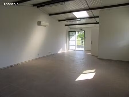 bureaux 62 m²